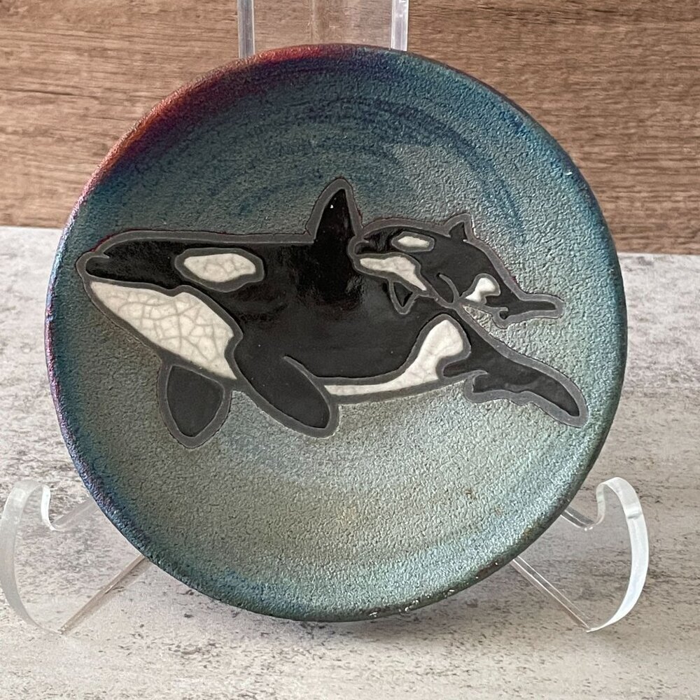 NWT Jeremy Diller Orca Whales Raku Pottery Metallic Signed Trinket Dish 5.5"